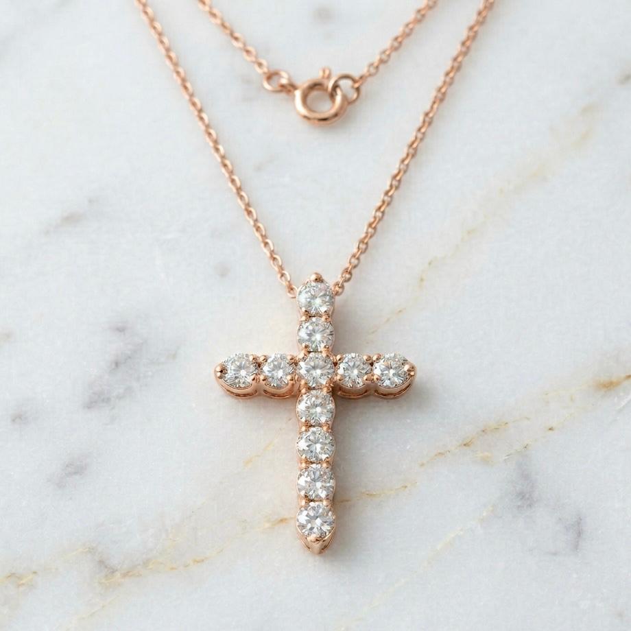 Colgante Cruz de Diamantes Talla Redonda