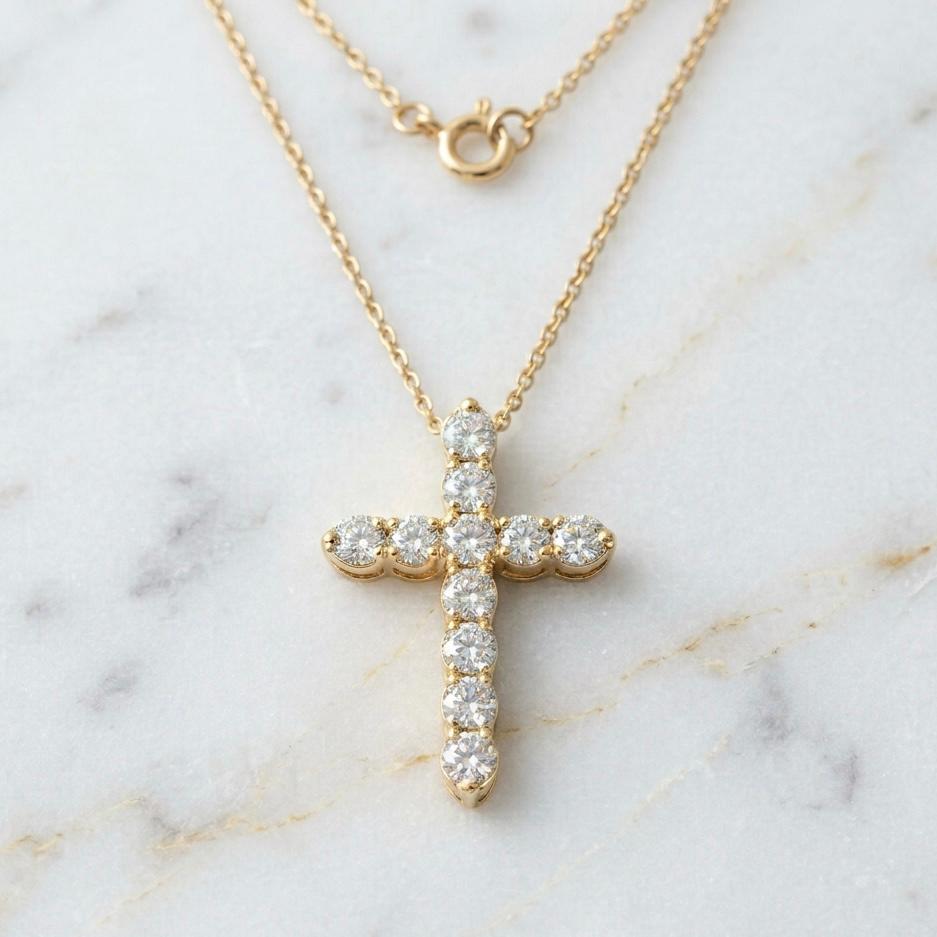 Colgante Cruz de Diamantes Talla Redonda